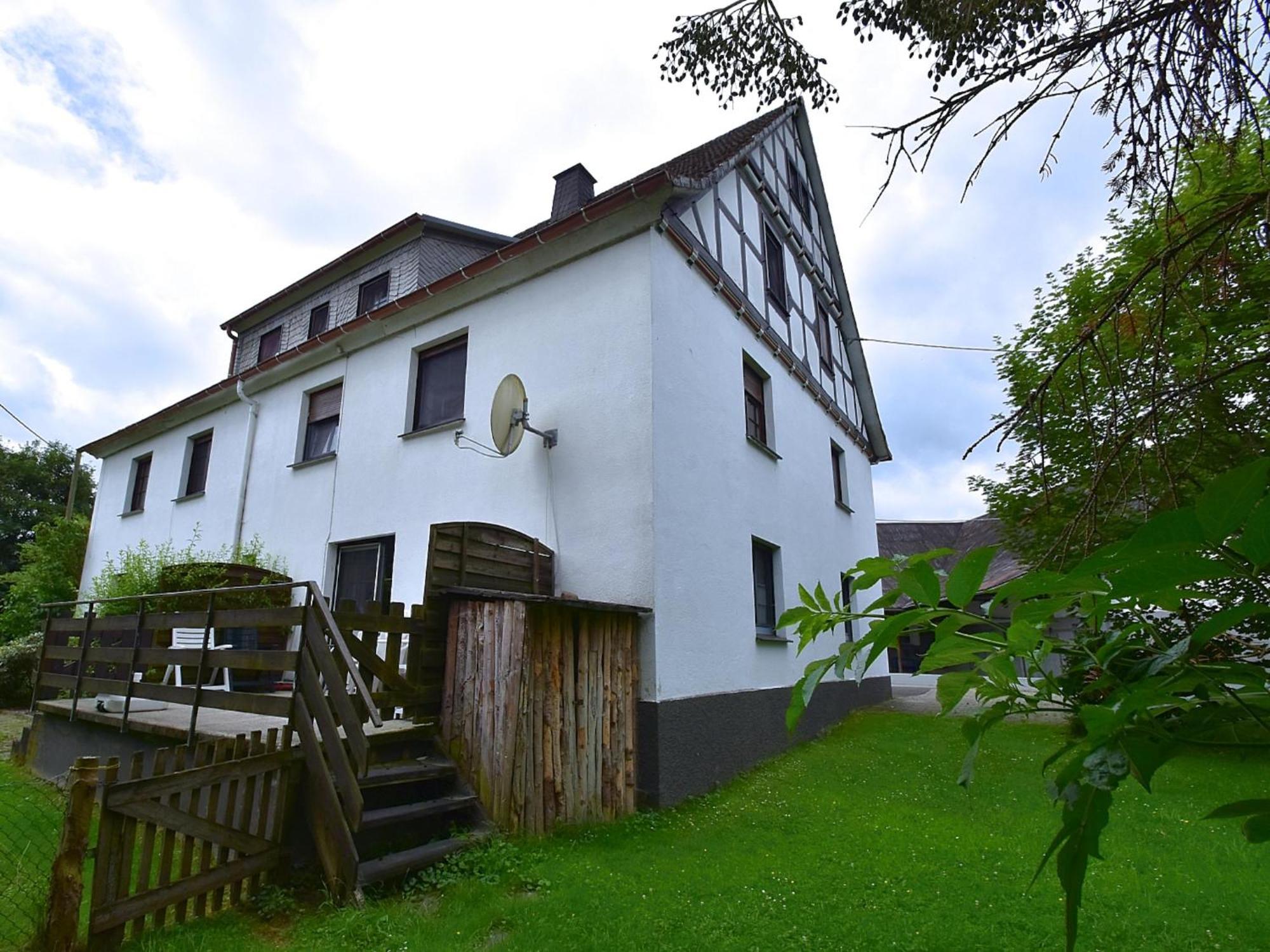 Spacious Holiday Home in Menkhausen near Ski Area Schmallenberg Exterior foto